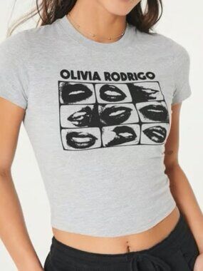 Olivia Rodrigo by Hollister Baby Tee in Grey Size Medium